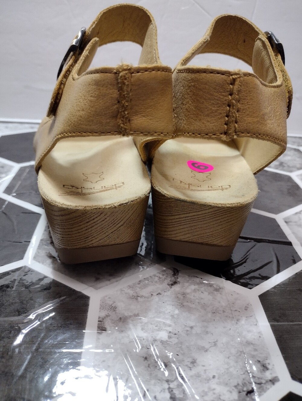 Dansko Women's Tan Peep-Toe Ankle Strap Wedge Sandals Leather Size 39 - Picture 4 of 13